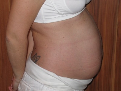 obrázek 24. týden těhotenství - bok
